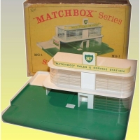 Matchbox Garage BP 2 storey