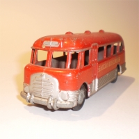 g31-bedfordbus-red-2