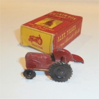 Tuckerbox Series box with Wardie Tractor
